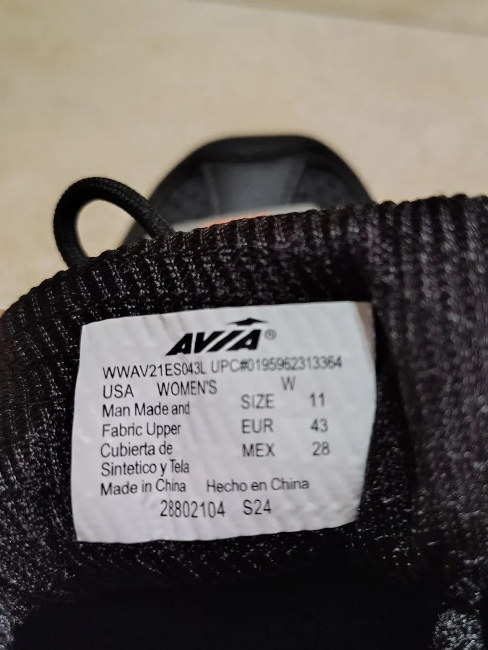 Brand new Avia women’s Wide Width Black Athletic Sneakers Size 11W